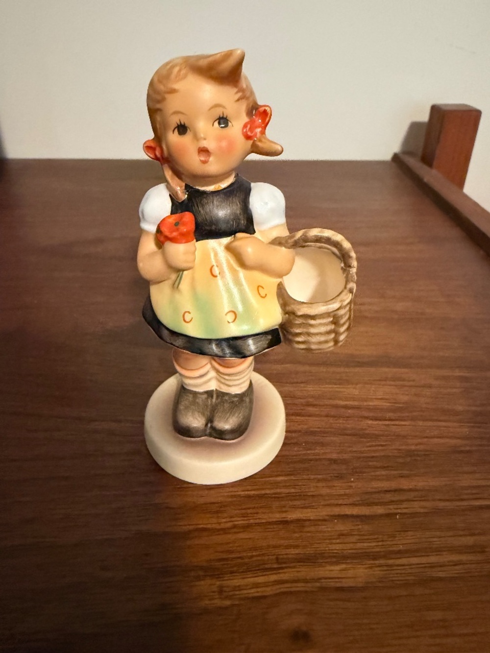 Vintage Hummel Sister Figurine 98 0 Goebel Germany Girl with Basket M.I. Hummel